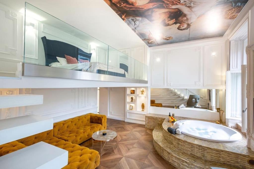 Apartment Jacuzzi Basilica View