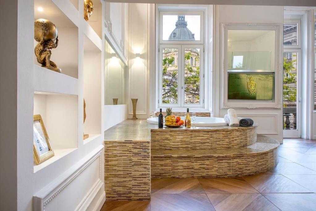 Jacuzzi Basilica View Apartment Budapest